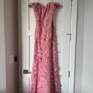 Marchesa Notte Dress. Size 6, Rose Lace Gown. Off the shoulders never been worn